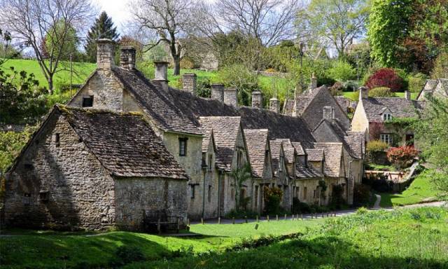 英国最具特色的美丽乡村,号称全球十佳求婚胜地之一