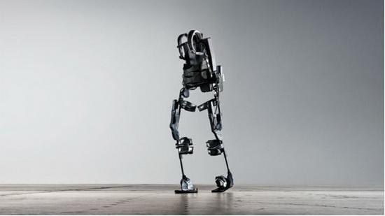 这个机器人外骨骼,残疾人穿了可以自由转身