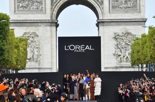 欧莱雅XBalmain丨巴黎主干道开秀，三十万人的时尚狂欢