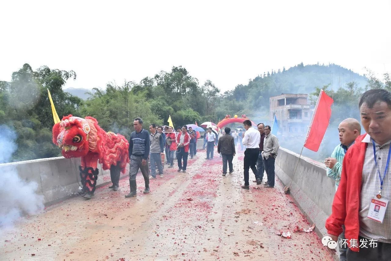 【精准扶贫】永固镇:富帮木堆桥通车,118盏路灯亮起!