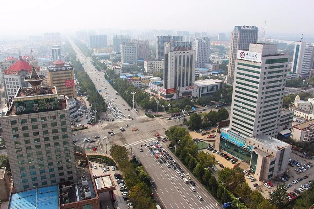 俯看昌润路与东昌路路口.该片期以来未有新盘入市,房源供应紧张.