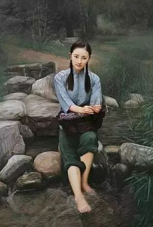 村里有个姑娘叫小芳,少女溪边浣衣,永远是最美丽的风景,她们最后都