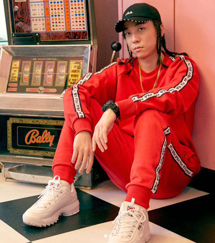 女生hiphop风衣服_hiphop女生头像(2)