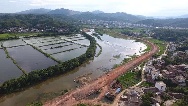 途径水口村,赣江渔场,陈屋村,黄垇村,日红村,高道村,终于湖江镇夏浒