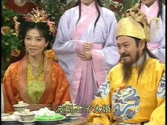 对她比较熟知的 应该是曾经在 《皆大欢喜》中 车婉婉1974年出生于