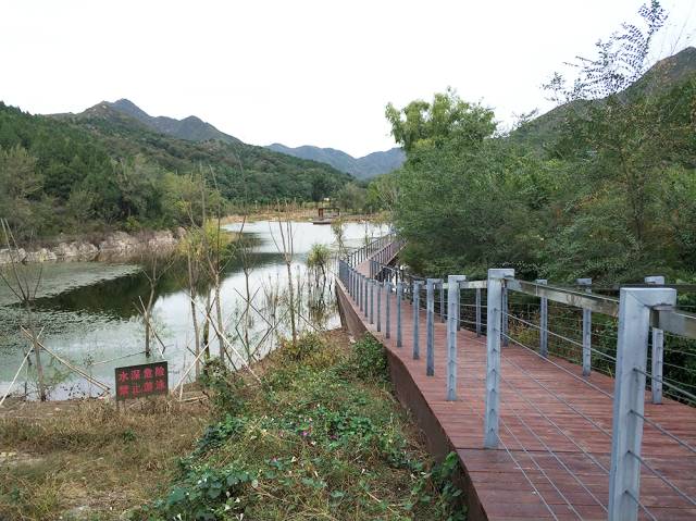 顺义木栈道 雾喷景观,舞彩浅山峪子沟林荫步道游玩攻略