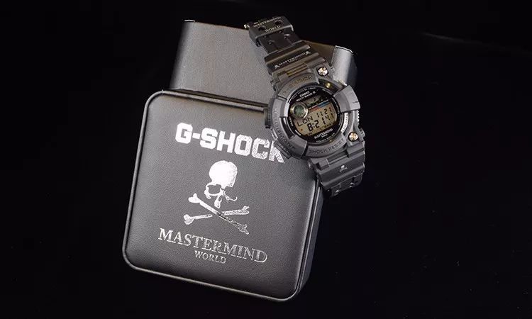 延续 "蛙人" 经典,mastermind world x g-shock 联名腕表释出