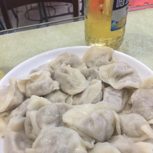 做梦看见别人口吃饺子_吃饺子卡通图片(3)