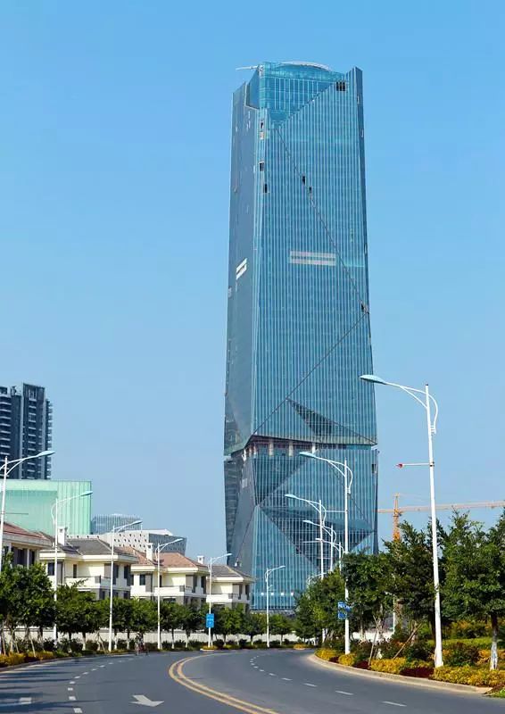 top6:厦门特房波特曼财富中心,213.85米,49层.
