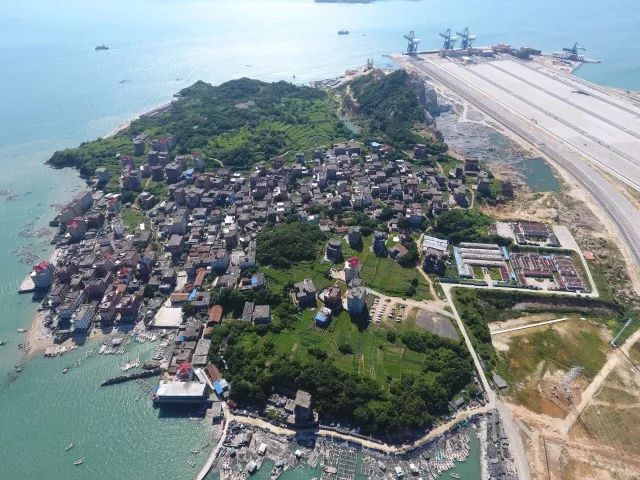 福建日报专版罗屿岛整岛搬迁离开海岛拥抱新生活