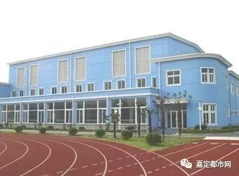 远东学校是上海市一所大型的从小学到高中的十二年一贯制民办学校.