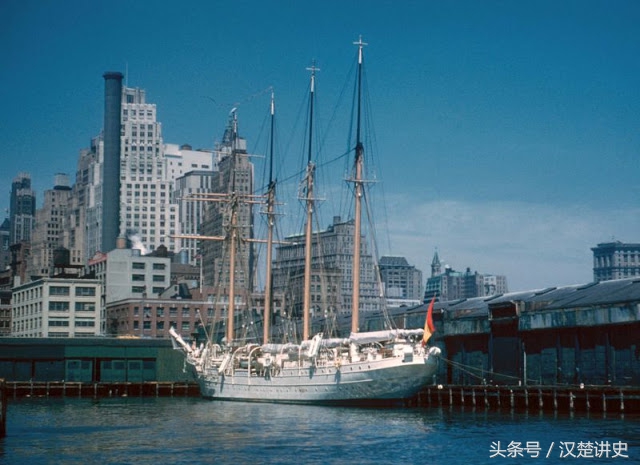 50年代的美国纽约彩色老照片,那时已经有不少高楼大厦