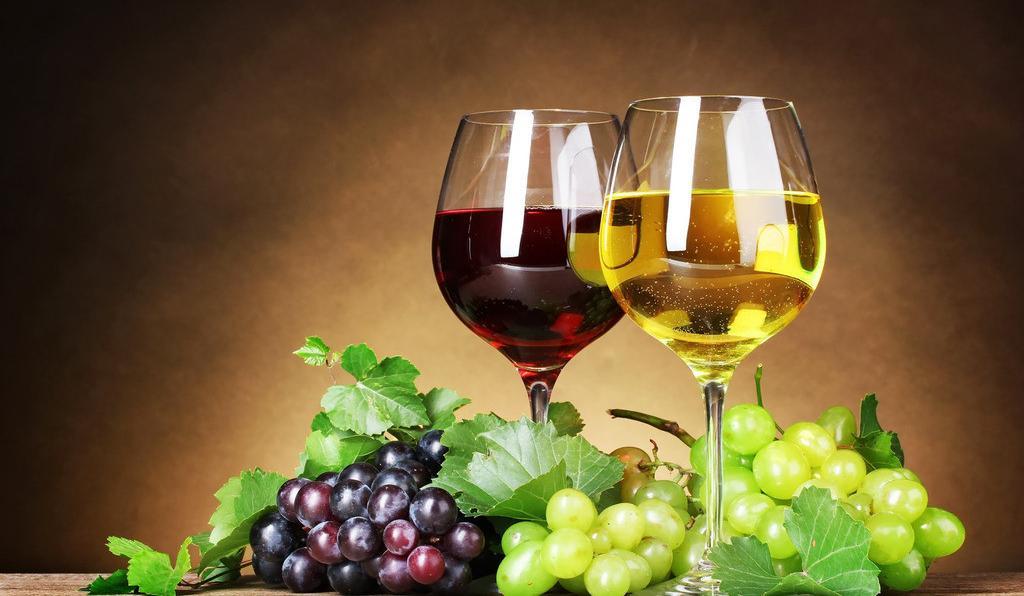 你知道怎么辨别葡萄酒的真假吗
