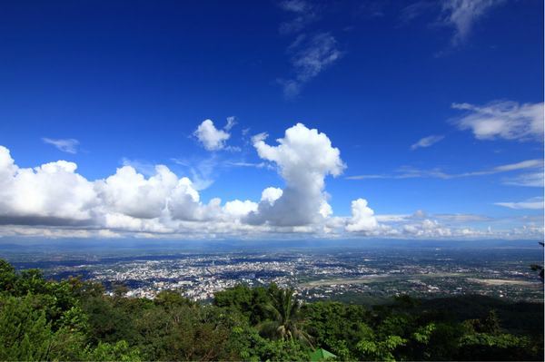 清迈必去之地 清迈城是著名的历史文化古城,建于1296年,是兰纳王朝的