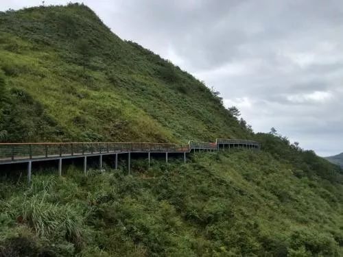 都匀市乡人口_都匀市摆忙乡石板寨(3)