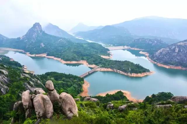 旅游 正文  大罗山位于温州市区的东南部,由四景一水网构成,它们分别