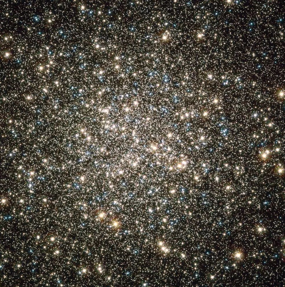 哈勃拍摄到的梅西叶星云星团含66张图