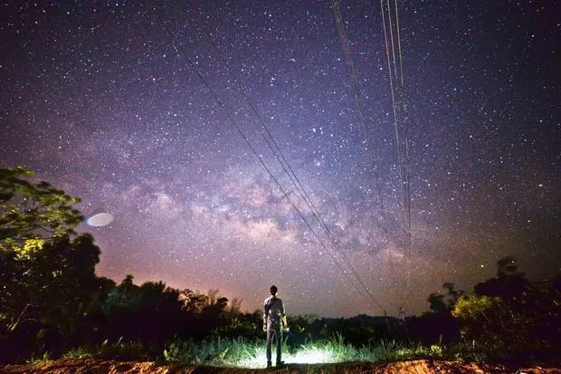 今夜,请让我在星空下朗读