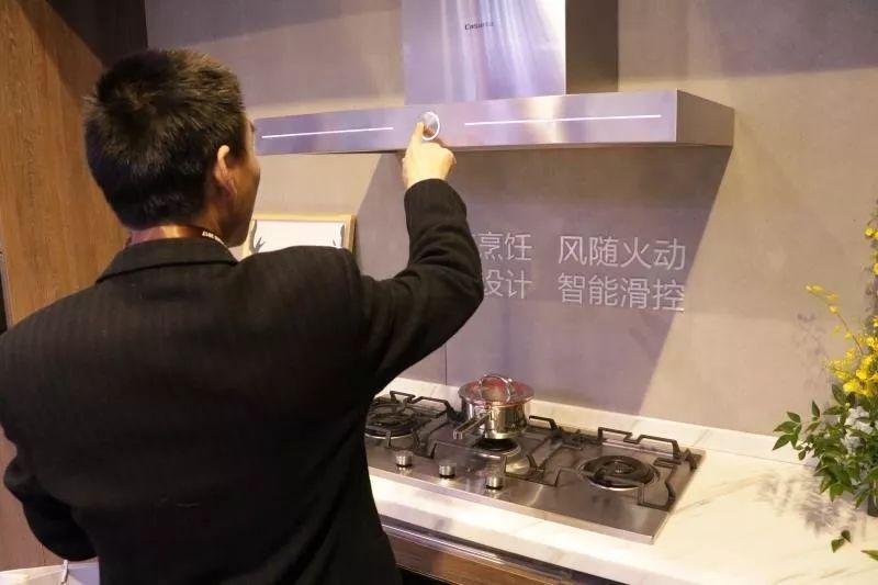 上海CIKB展,卡萨帝艺术厨房引领中国高端厨房生活标准(图3)
