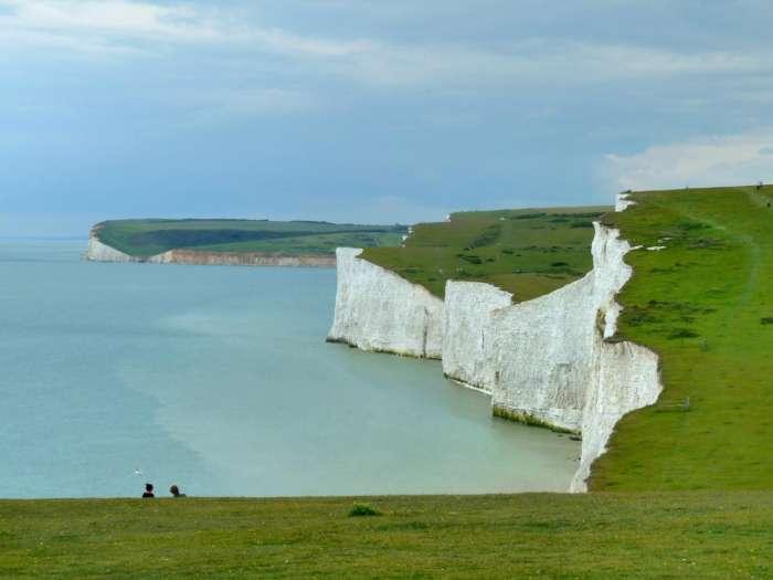 用生命去旅行:英国七姐妹悬崖,游客不信邪年年死人年年去