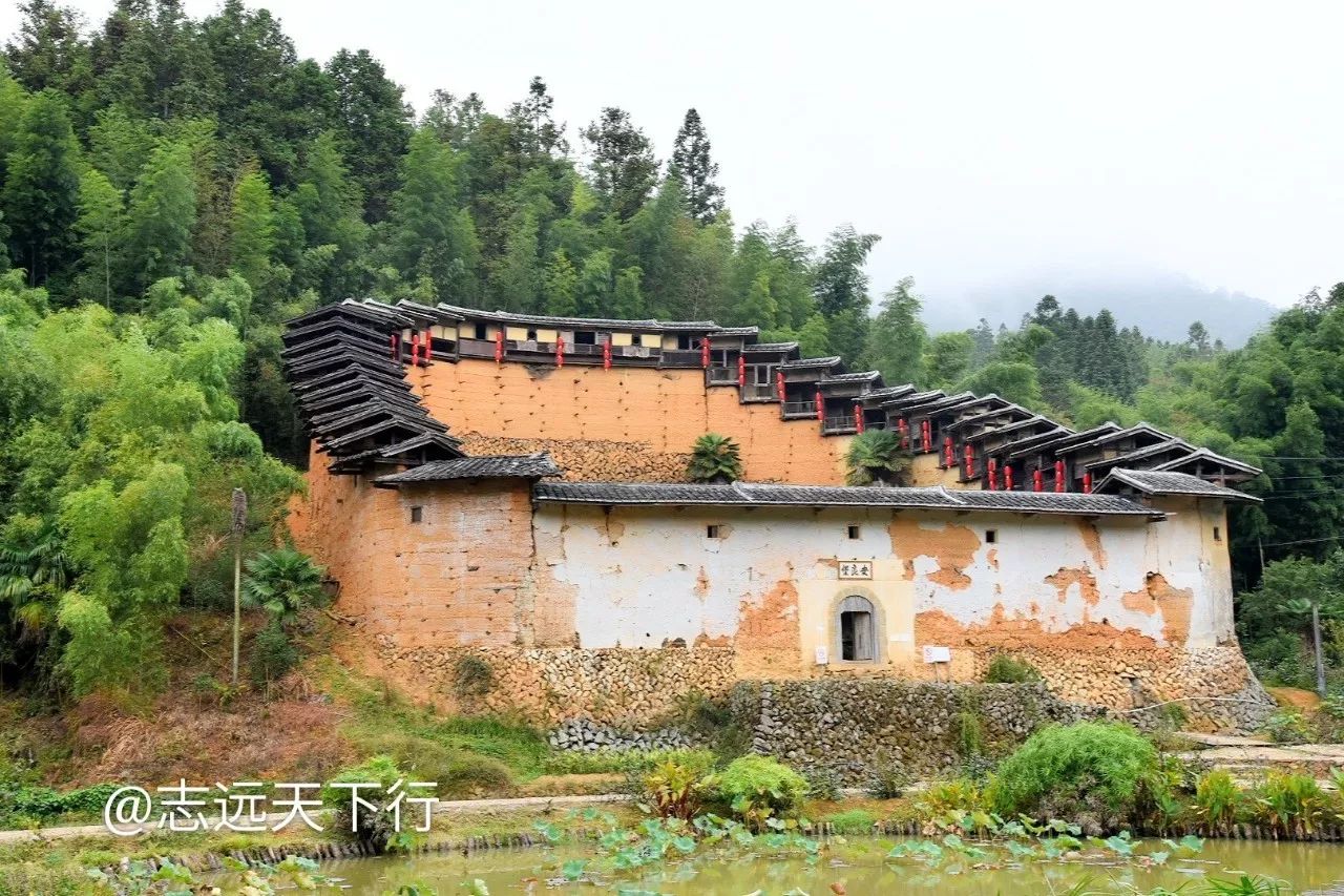 大田土堡的经典代表—安良堡这种堡垒叫"土堡,是著名的福建土楼的