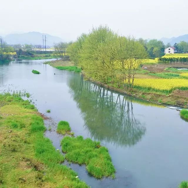 旅游 正文  清溪场镇位于秀山县城西南12公里,分别与孝溪,乌杨,平凯