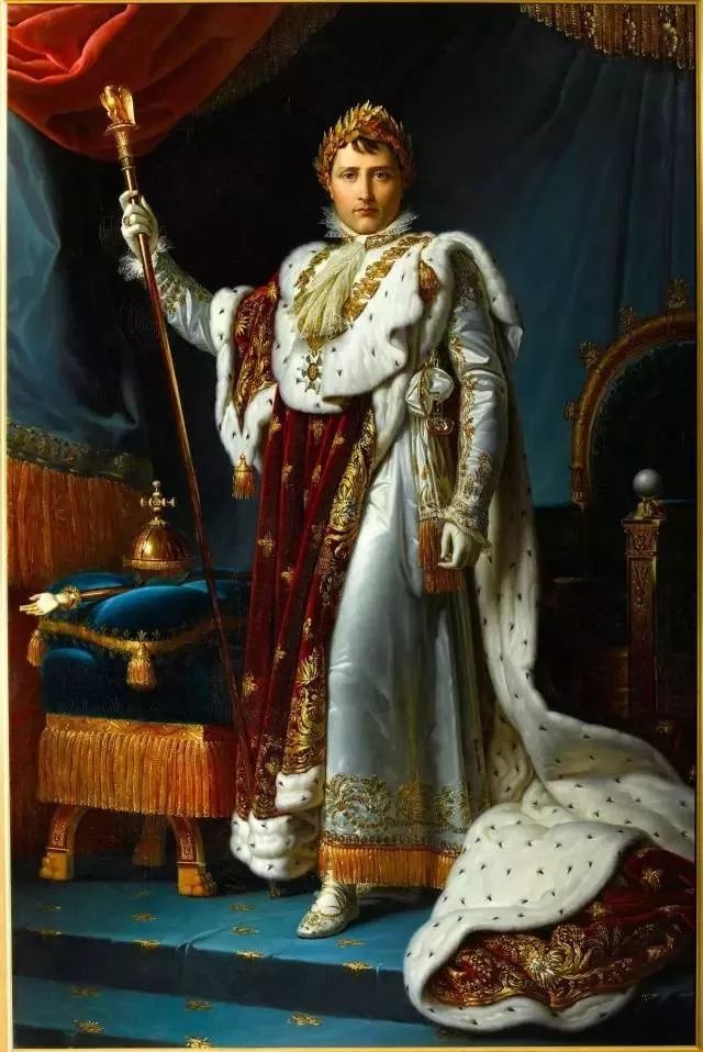 时尚 正文  待1804年拿破仑正式称帝时,chaumet独创历史先河,以一顶为