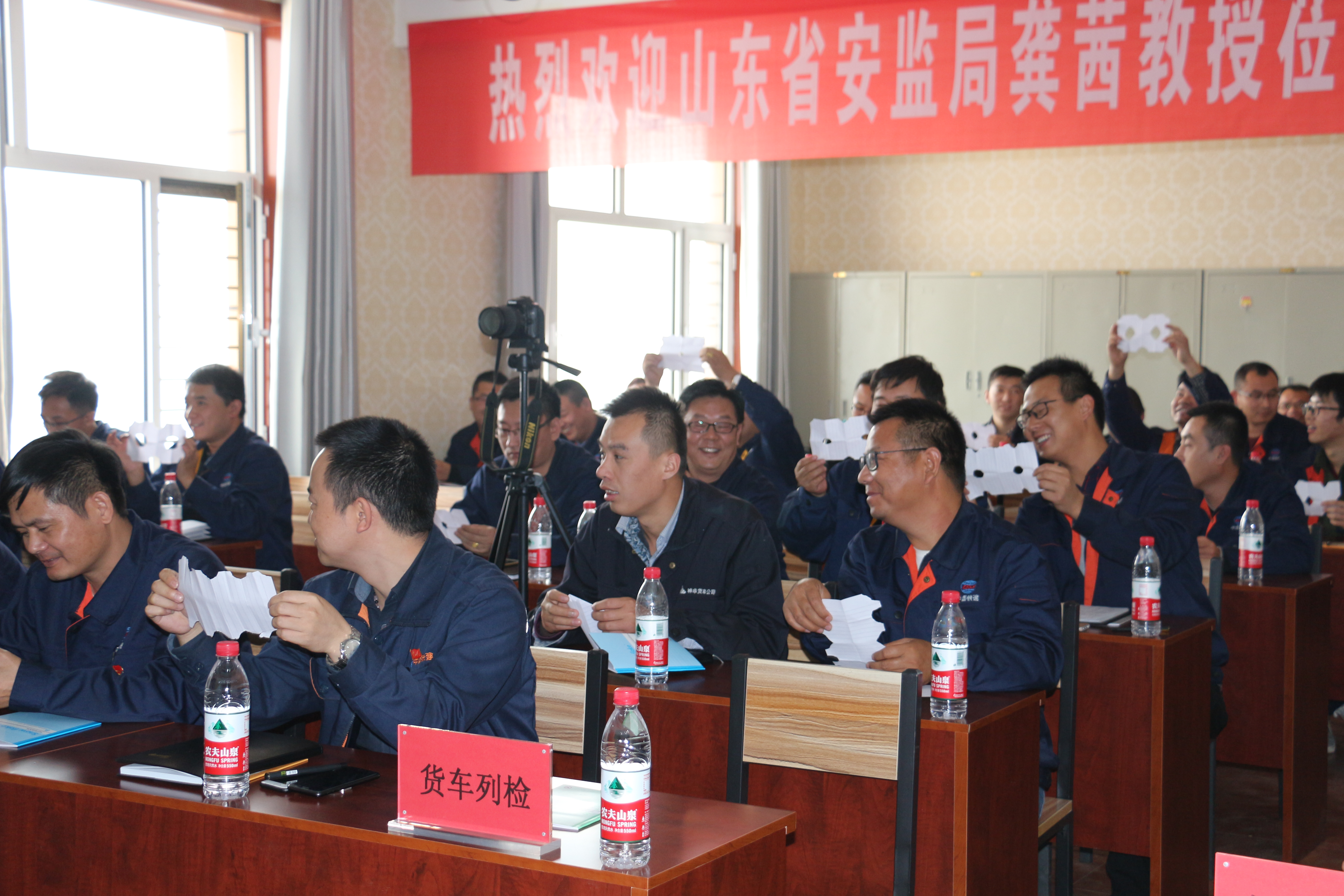 据神朔一指常务副指挥长冉开智介绍,在党的十九大胜利召开之际,神朔一