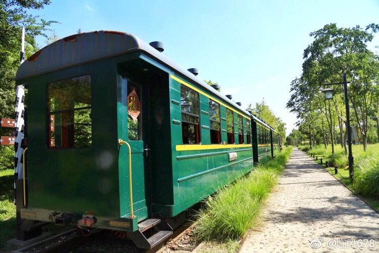 杭州还有绿皮火车去白塔公园坐绿皮小火车
