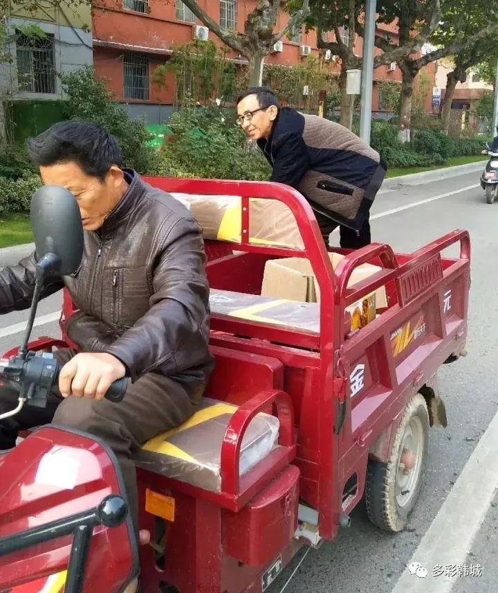 韩城交警对三轮摩托车违法载人行为说不