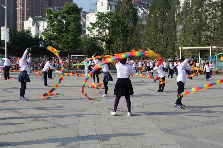 挑战自我,奋发拼搏 ——合肥市七里塘小学田径运动会报道