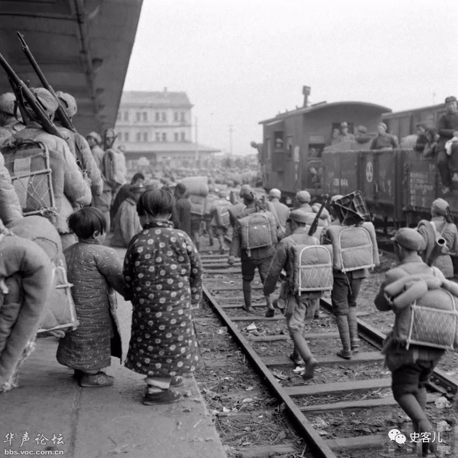 老照片∣1948准备开赴淮海战场上的国军