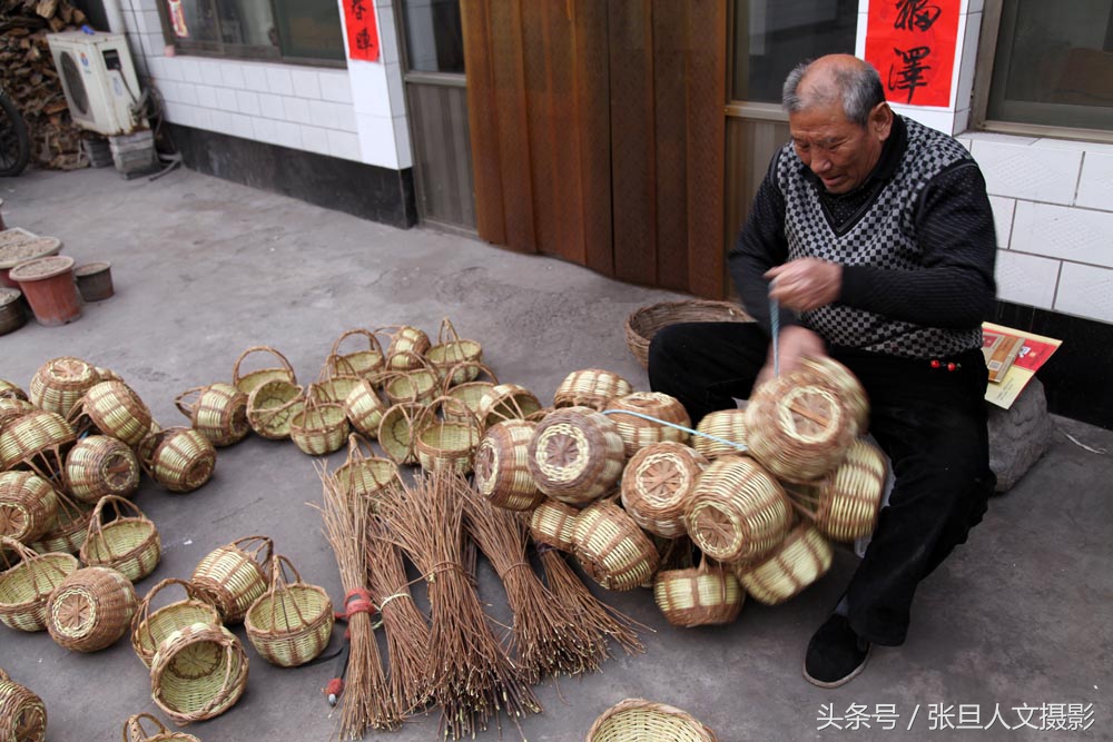 农村编筐好把式 凭好手艺幸福生活一辈子