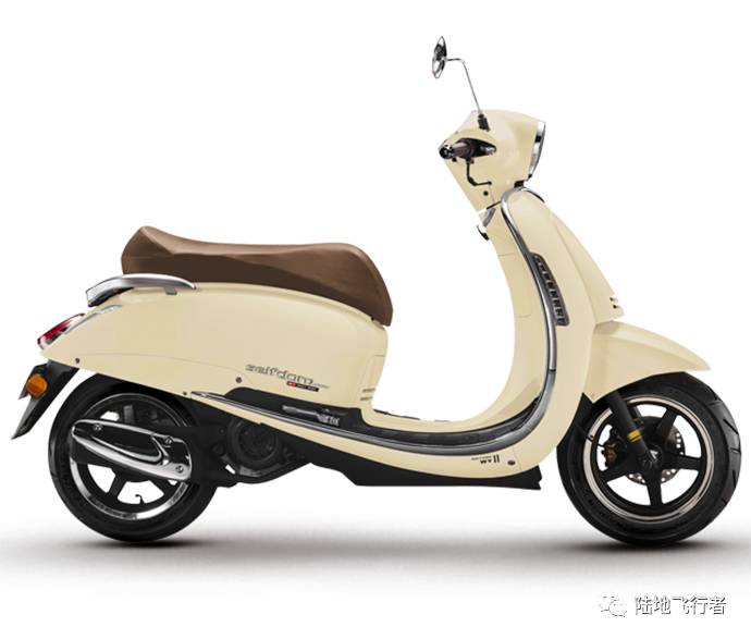 这台相当具有意大利质感的踏板摩托,是由浙江台州的车厂推出.