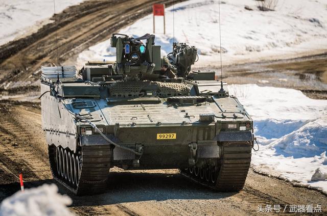 瑞典研制的cv—90履带式装甲战车