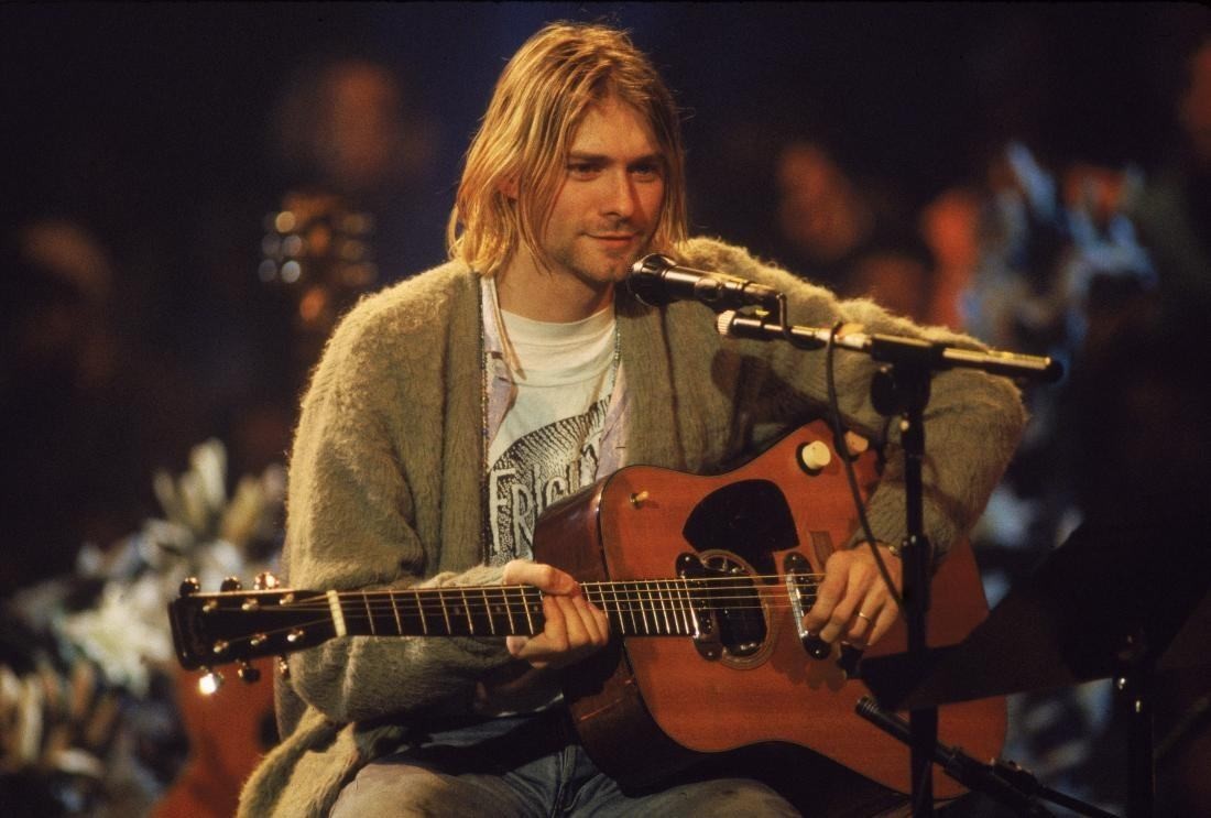 " -nirvana主唱kurt cobain 《where did you sleep last night》,由