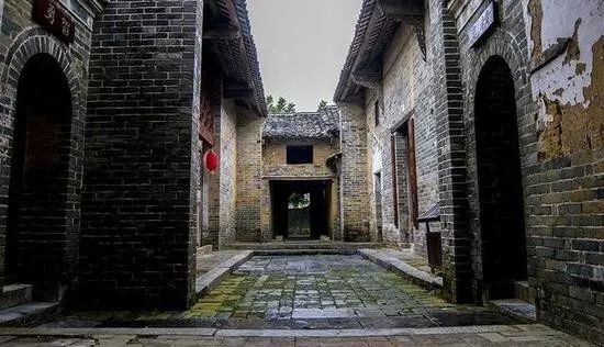 古辣镇路线:南宁搭乘动车到达恭城县,再转成汽车抵达平安乡地址:广西