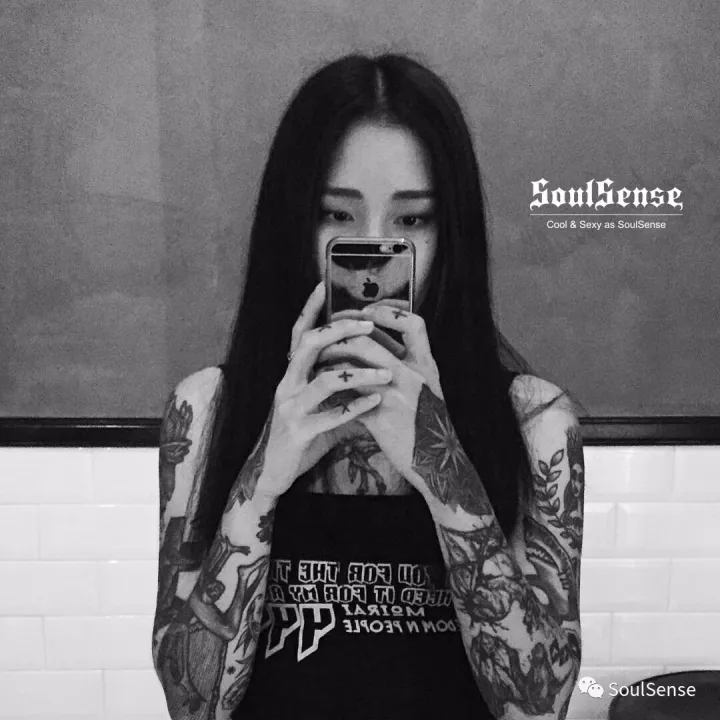 soulsense 视·界 | 如果有这么sexy的女纹身师,应该不会觉得刺青太痛