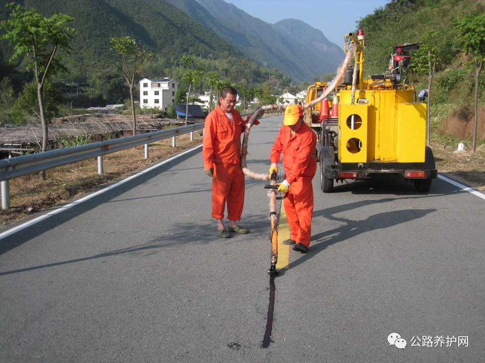 公路养护网:养路工人,最可爱的人