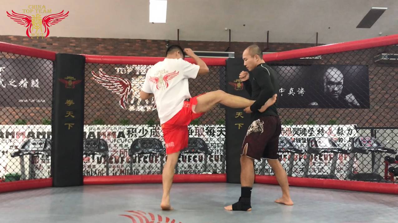 拳天下搏击俱乐部·中国mma之殿堂 你有搏击梦想,我们助你实现