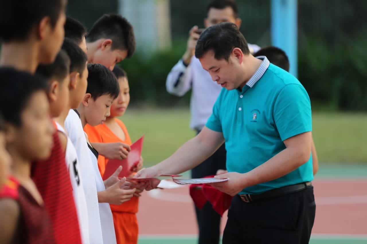 第三小学第四名:大步小学优秀运动员古梅中心小学:李宇程,郑宇阳第一