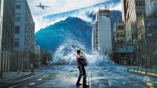 科幻灾难片《全球风暴》花式摧城海啸来袭特效夺人心魄