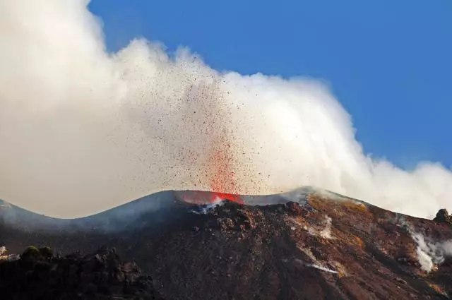 你仍可以在酒店spa内享受使人恢复活力的火山粘土天然疗法或者探索