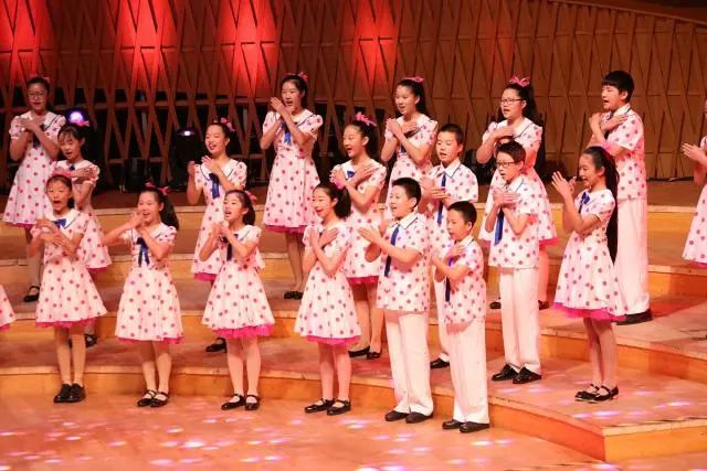 《路边童谣》上海小荧星合唱团《哪里来》青浦区青少年活动中心《天地