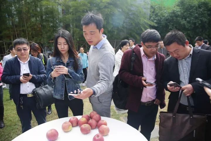 郑明学院王宇雄主持本次活动