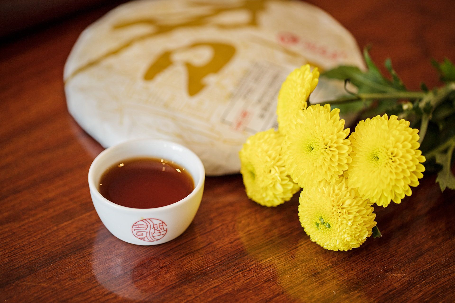 俗人多泛酒,谁解助茶香:菊花酒算什么,看我的菊花茶!