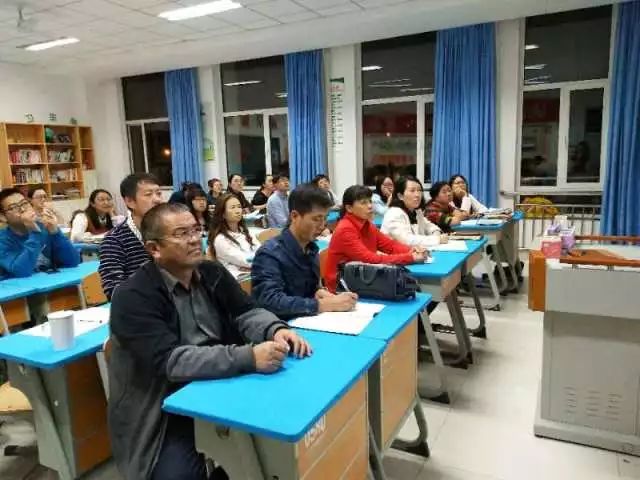 一线动态 ▏市蒙古族中学教师赴康巴什第一中学参加听课和集体备课