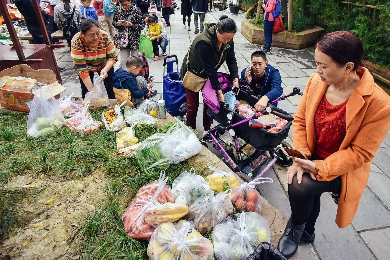 话说,自从咱们秀丽东方开启 "电商烧钱补贴模式"后 每天都有hin多人来