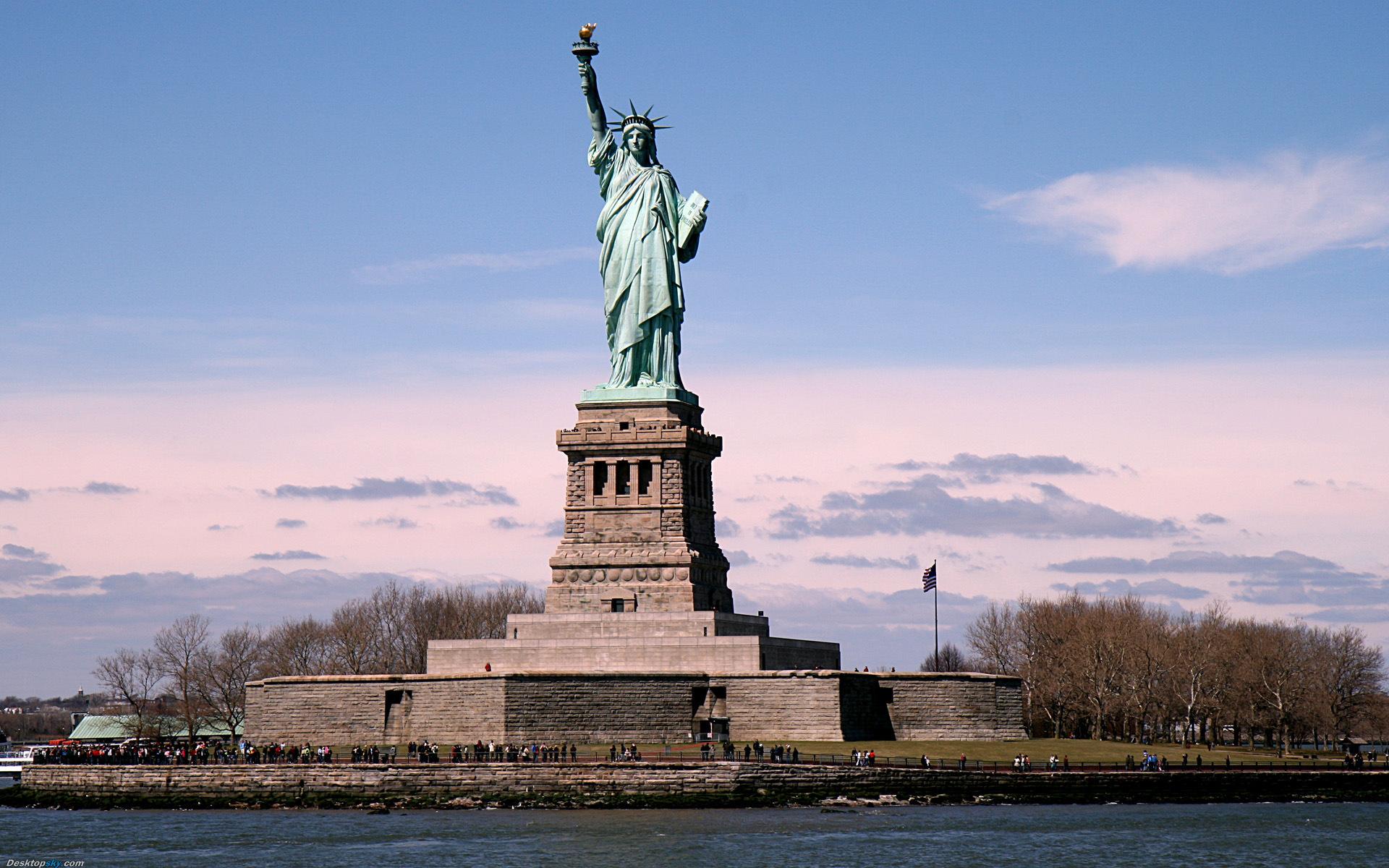 象征自由的美国自由女神像唯美图片桌面壁纸 第二辑 -桌面天下（Desktx.com）