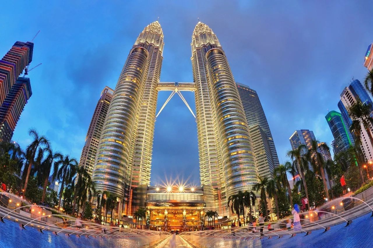 马来西亚国家皇宫主建筑物摄影图高清摄影大图-千库网